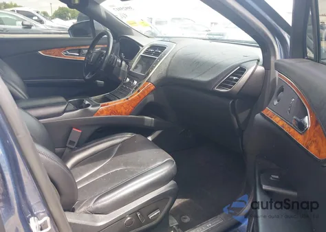 2019 Lincoln Nautilus Reserve z USA, uszkodzony, nr VIN 2LMPJ8L93KBL53791